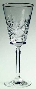 Grosvenor Gold crystal wine glass by Mikasa